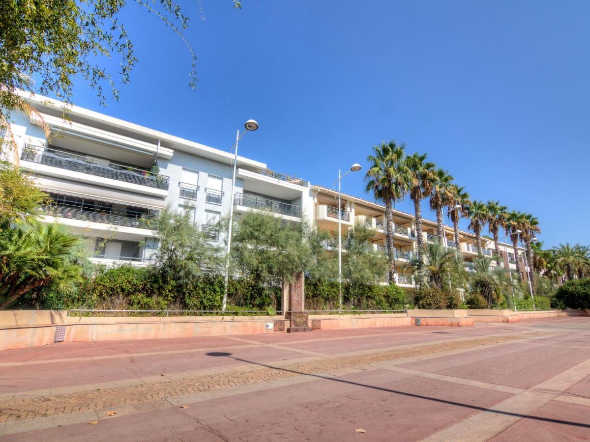 Apartment Le Magellan-2 By Interhome Saint-Raphaël Eksteriør billede